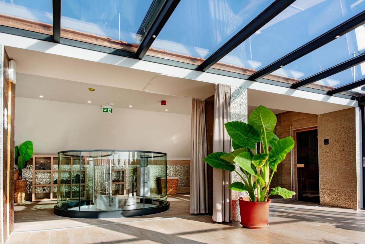 Guest house La Pergola & Prestige Panzio