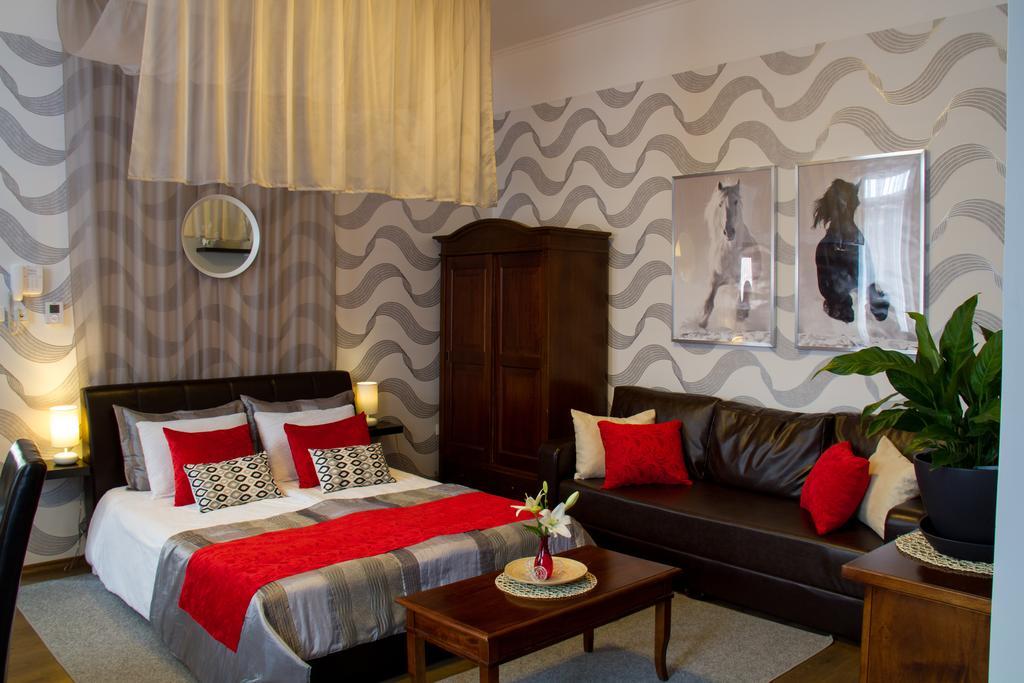 La Pergola & Prestige Panzio 3* Kaposvár