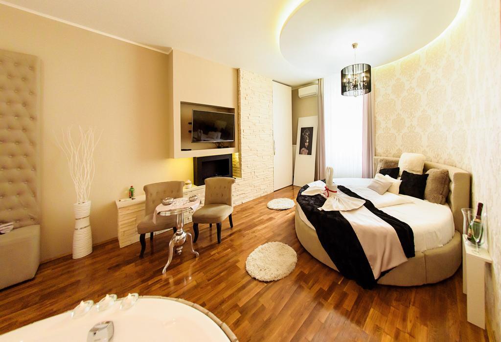 Penzion La Pergola & Prestige Panzio Kaposvár