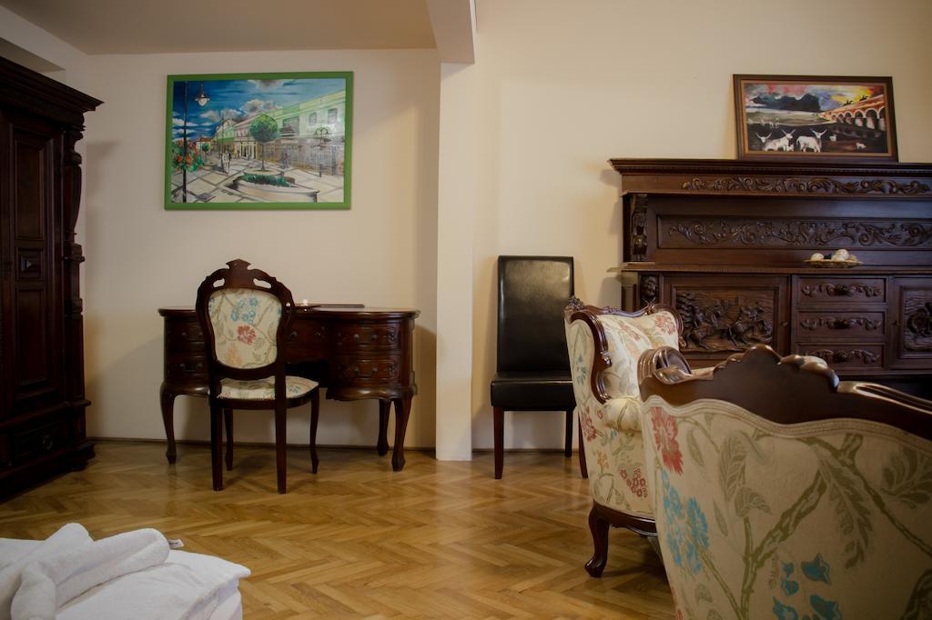 La Pergola & Prestige Panzio Guest house Kaposvar