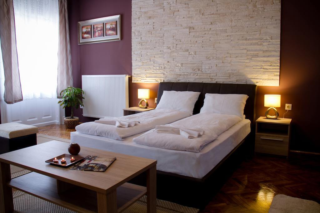 La Pergola & Prestige Panzio Guest house