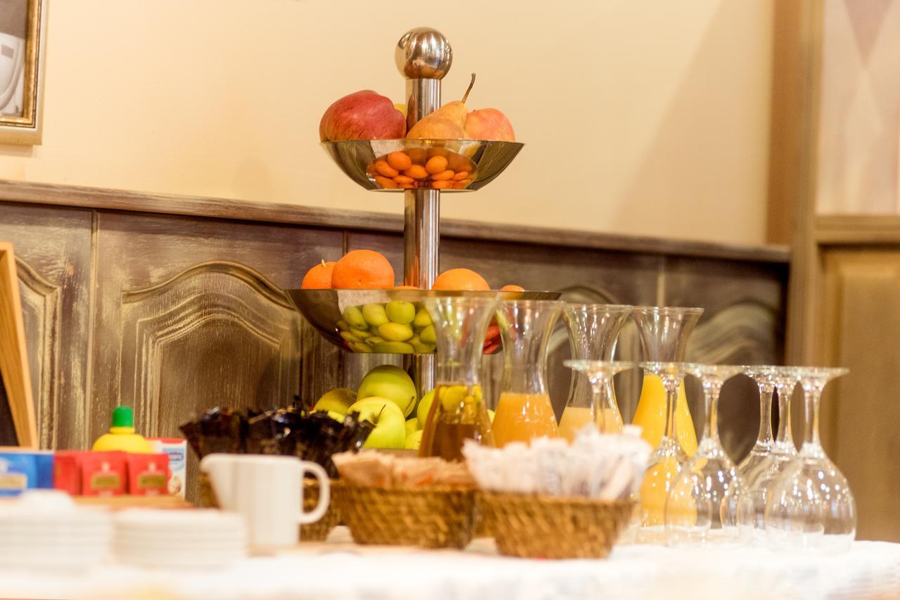La Pergola & Prestige Panzio Guest house