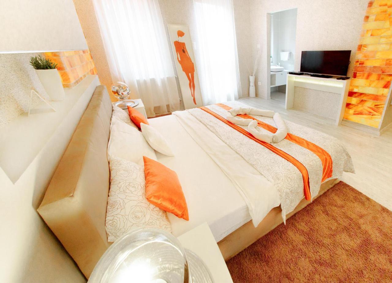 La Pergola & Prestige Panzio Penzion Kaposvár