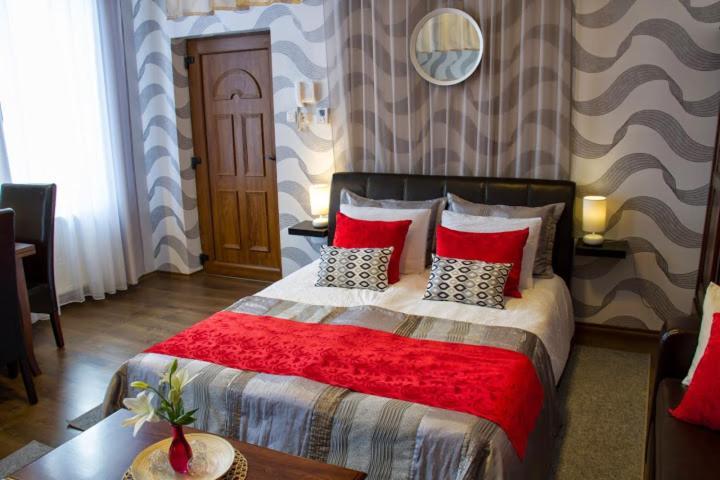 Guest house La Pergola & Prestige Panzio